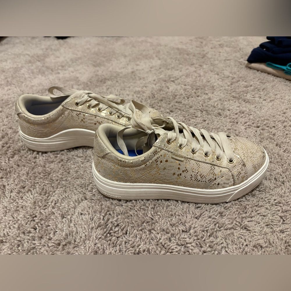 Keds Park Gold Metallic Suede Lace Up Sneakers - Picture 1 of 10